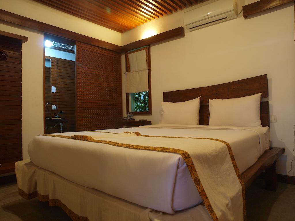 Flores Gallery Hotel Bandung Chambre photo