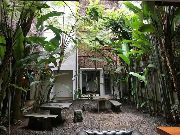 Flores Gallery Hotel Bandung Extérieur photo